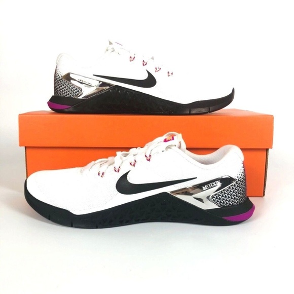 Nike Shoes - Nike Women Metcon 4 Train
